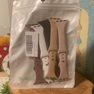 Set of 5 Silicone Apple Watch Bands..sizes 38/40/41… NWT